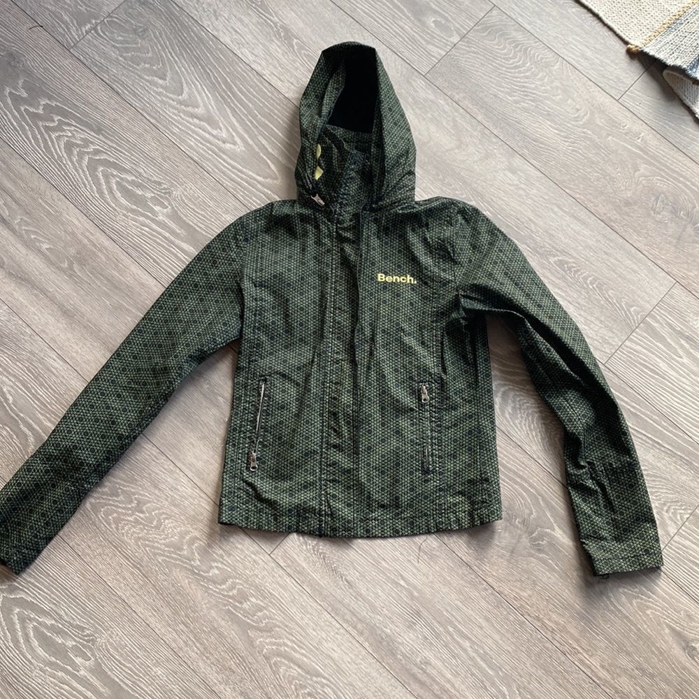 Green Bench Jacket *Like new* - Picture 2 of 6